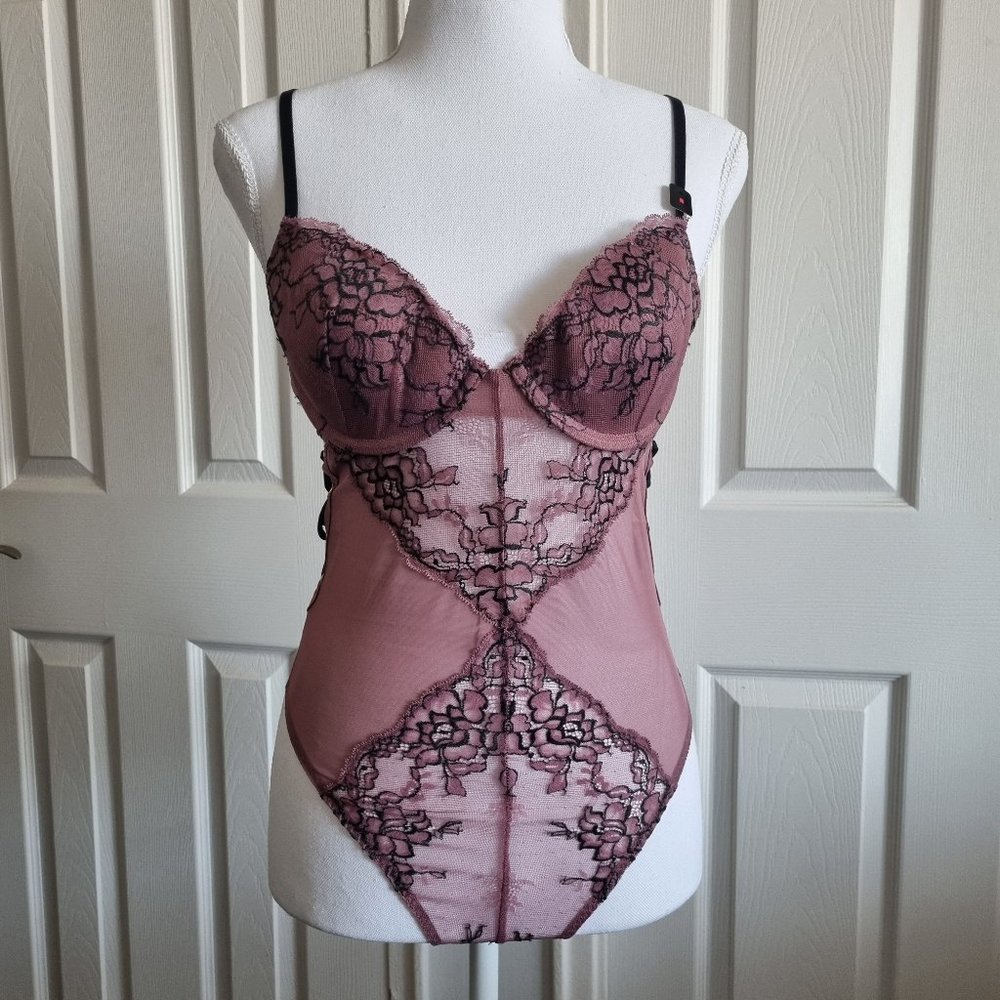 NWT - La Senza Floral Lace & Mesh Bodysuit Size M - Picture 2 of 16